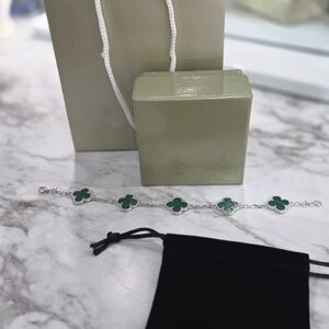 Elegant Silver and Green Clover Bracelet